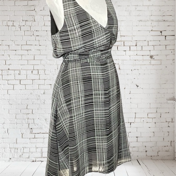 Andeawy Lady’s‎ Blc/Wht Sz M Dress. New Without a Tag Wanted To Ware but didn’t. - Picture 2 of 11